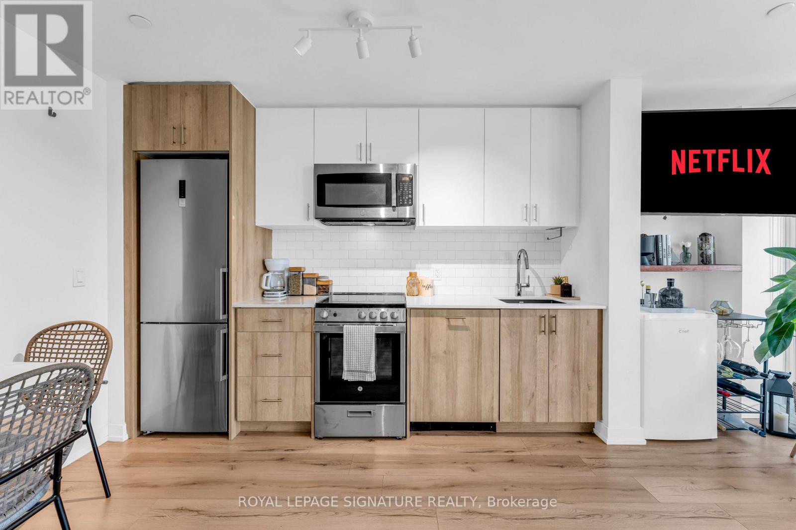 317 - 1195 The Queensway, Toronto (islington-city Centre West), Ontario