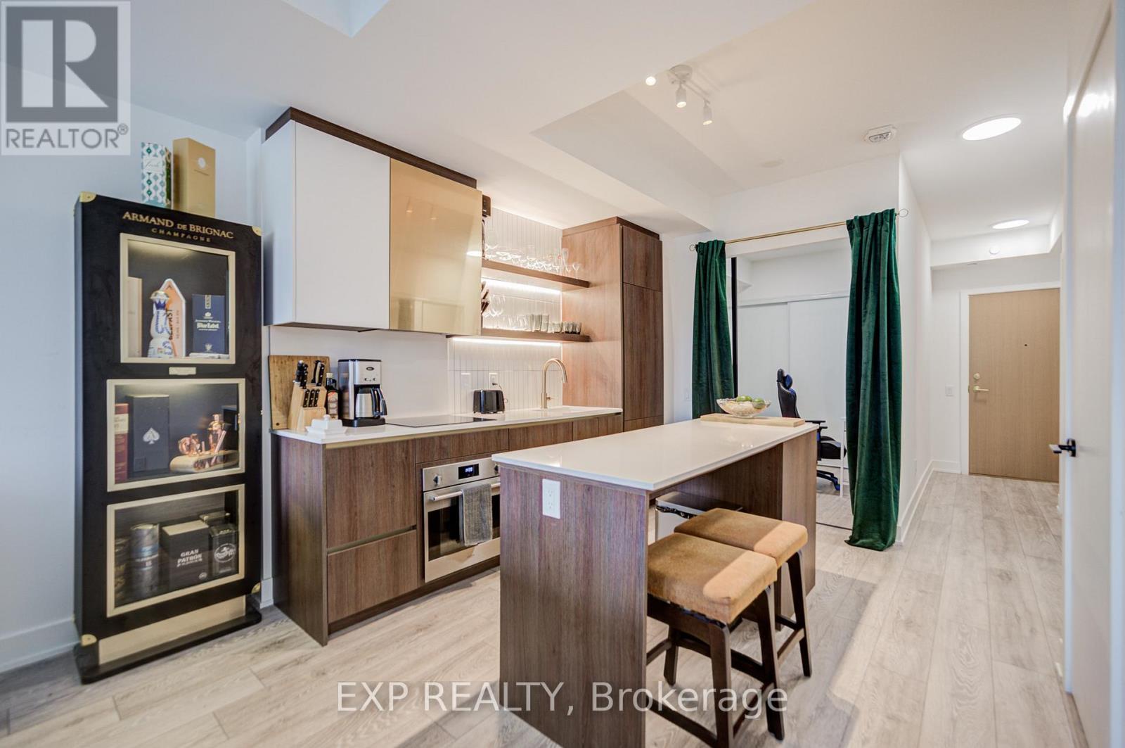 211 - 1285 Queen Street E, Toronto (greenwood-coxwell), Ontario