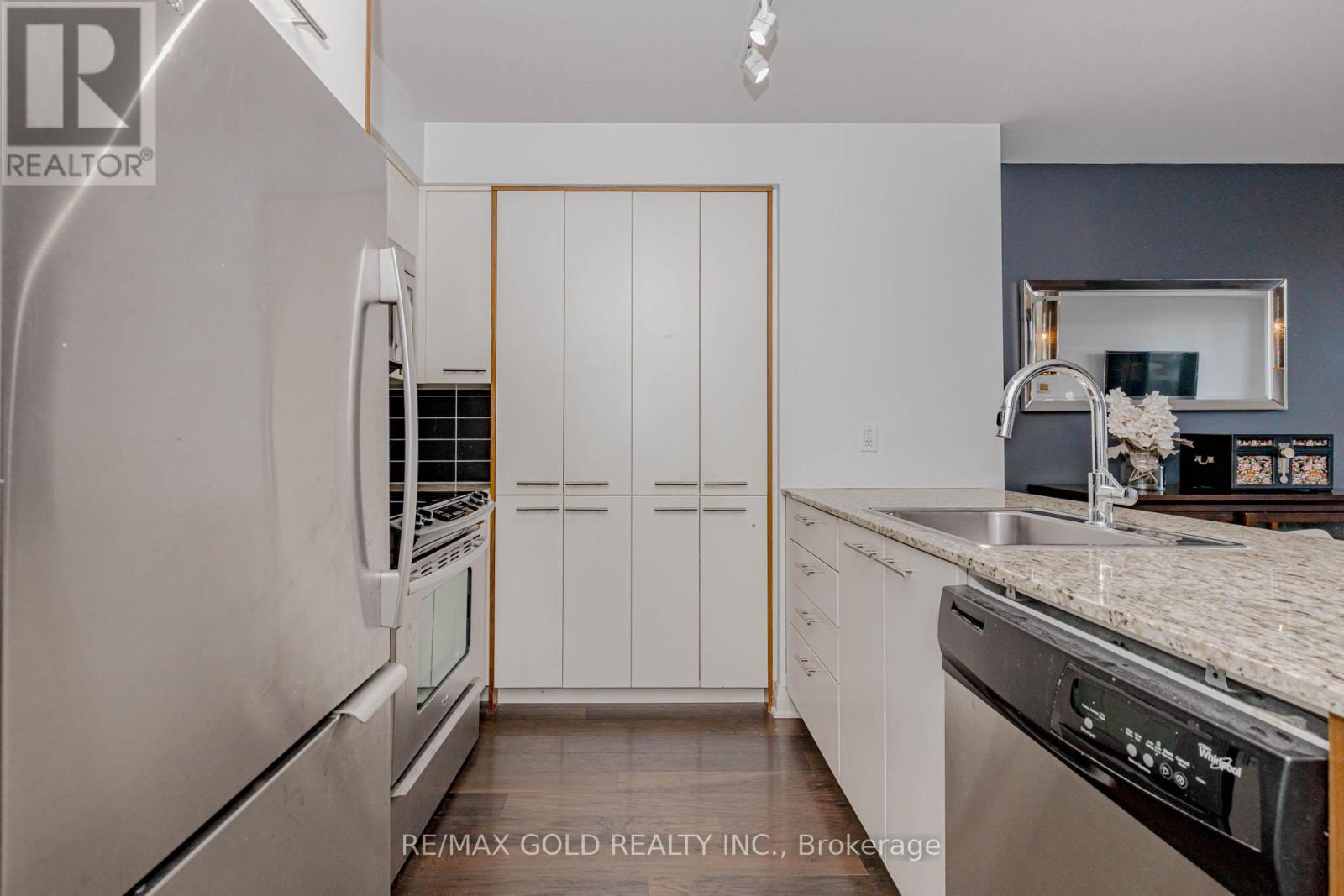 511 - 5 Valhalla Inn Road, Toronto (islington-city Centre West), Ontario