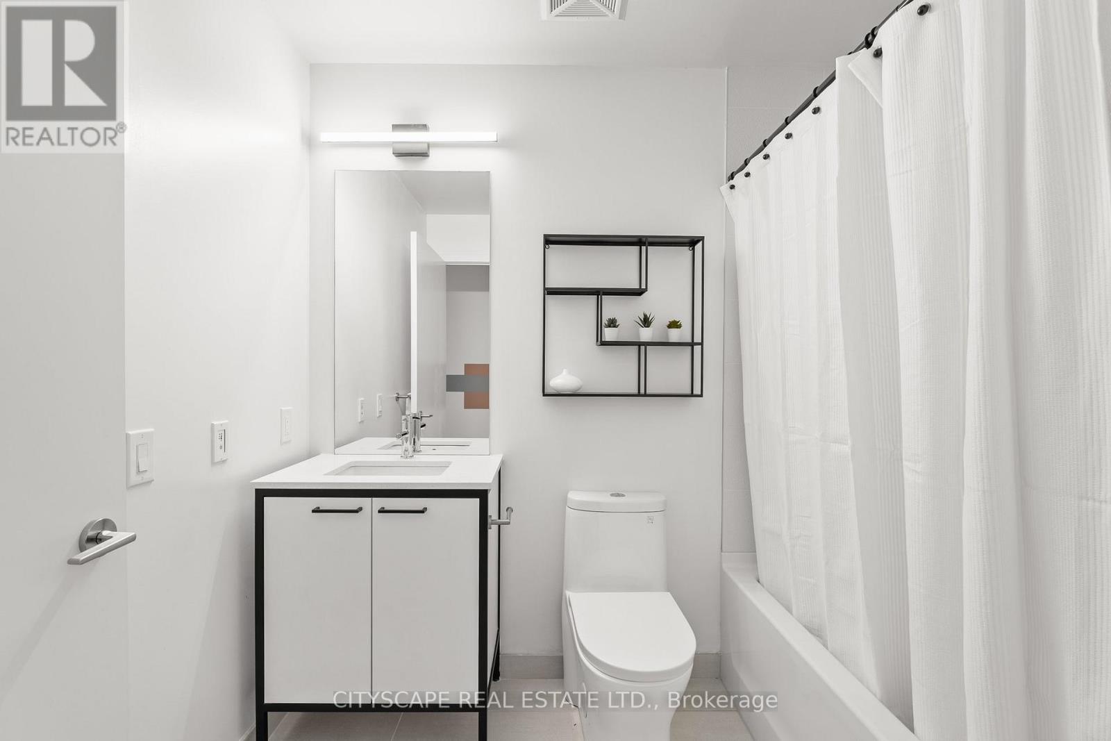 911 - 1808 St. Clair Avenue W, Toronto (weston-pellam Park), Ontario