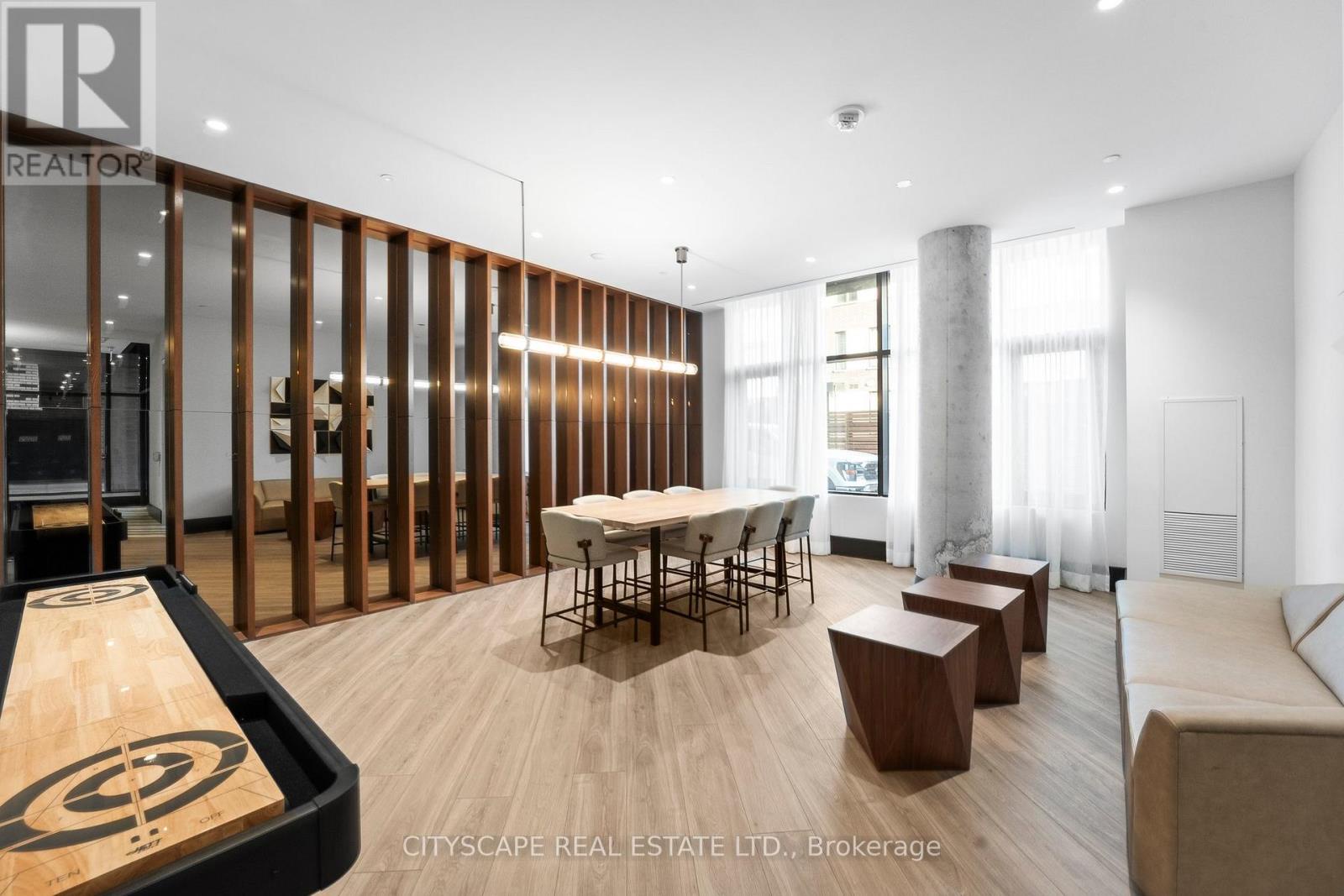 911 - 1808 St. Clair Avenue W, Toronto (weston-pellam Park), Ontario