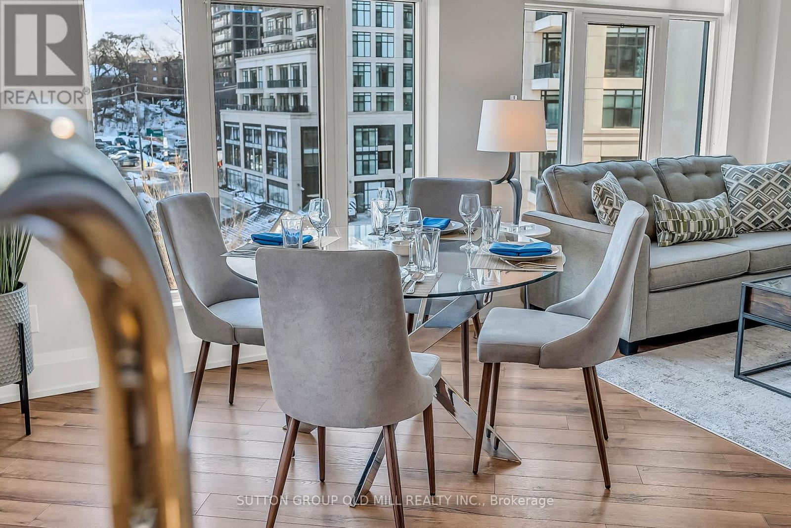 402 - 2 Old Mill Drive, Toronto (high Park-swansea), Ontario