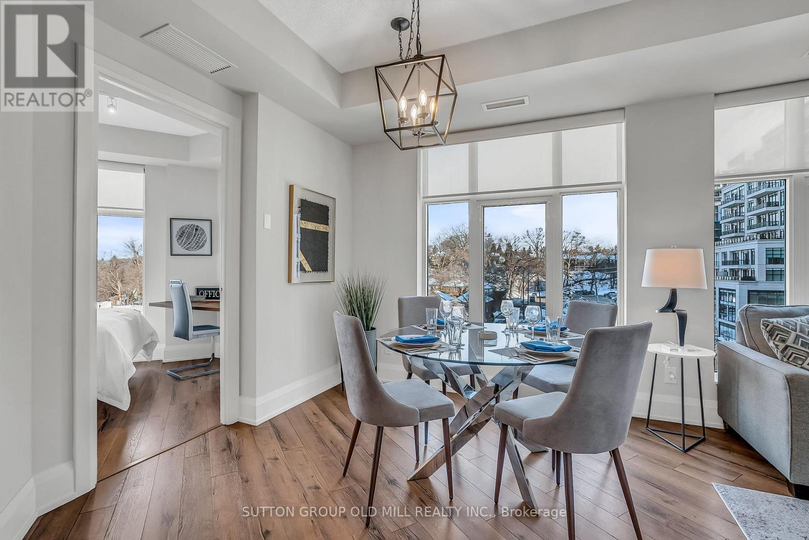 402 - 2 Old Mill Drive, Toronto (high Park-swansea), Ontario