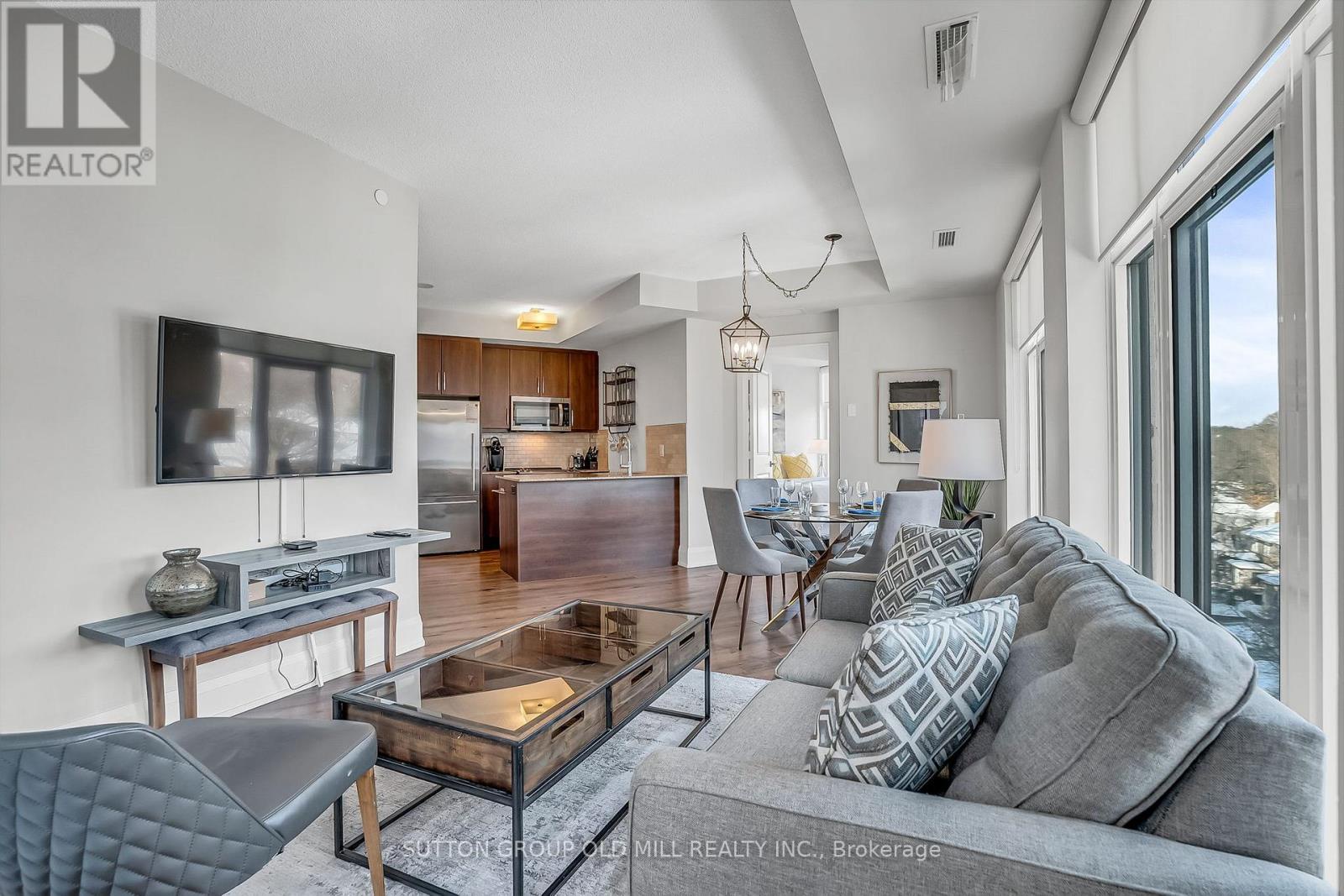 402 - 2 Old Mill Drive, Toronto (high Park-swansea), Ontario