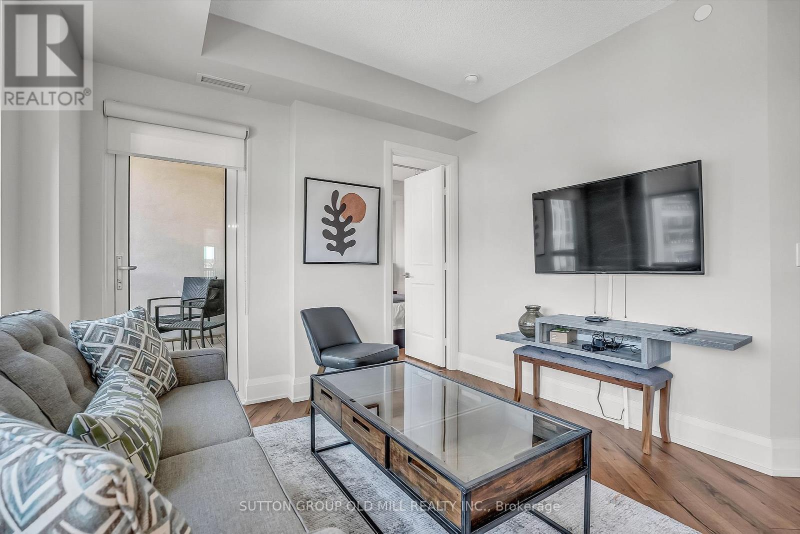 402 - 2 Old Mill Drive, Toronto (high Park-swansea), Ontario