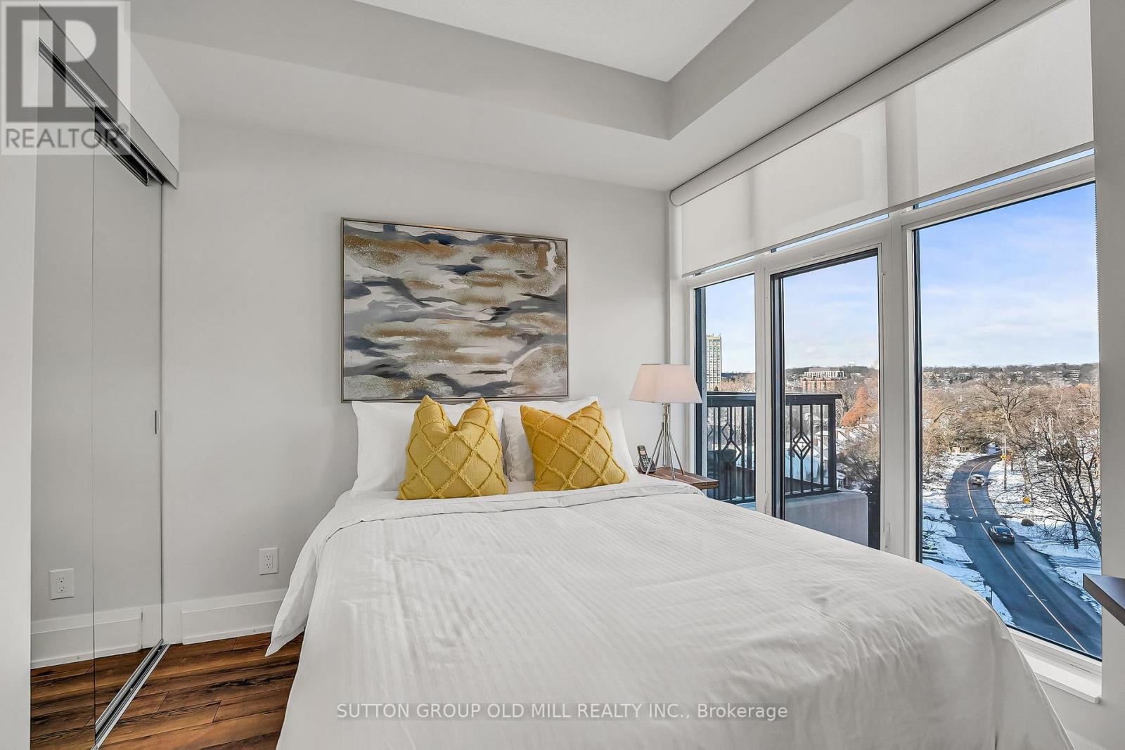 402 - 2 Old Mill Drive, Toronto (high Park-swansea), Ontario