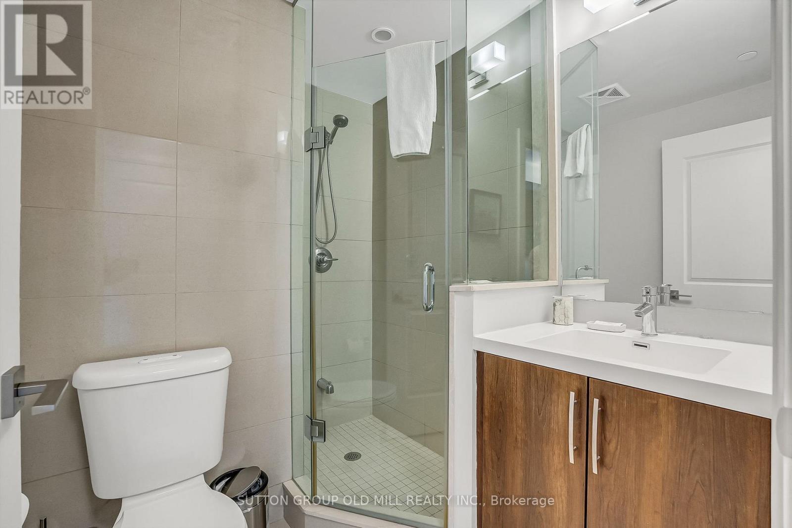 402 - 2 Old Mill Drive, Toronto (high Park-swansea), Ontario