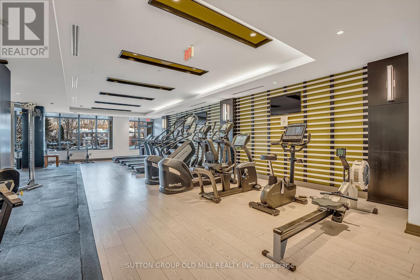 402 - 2 Old Mill Drive, Toronto (high Park-swansea), Ontario