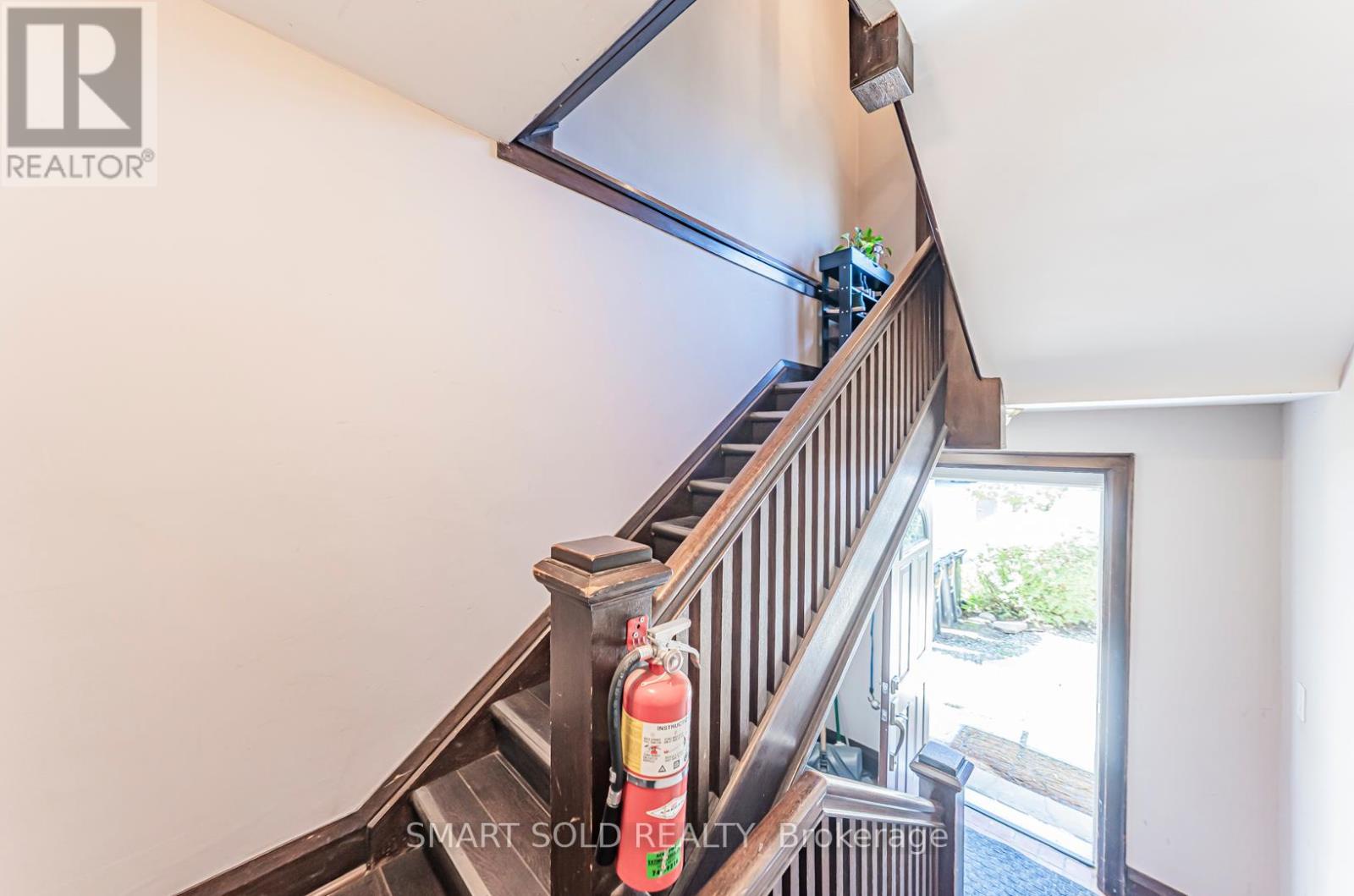 889 Avenue Road, Toronto (yonge-eglinton), Ontario