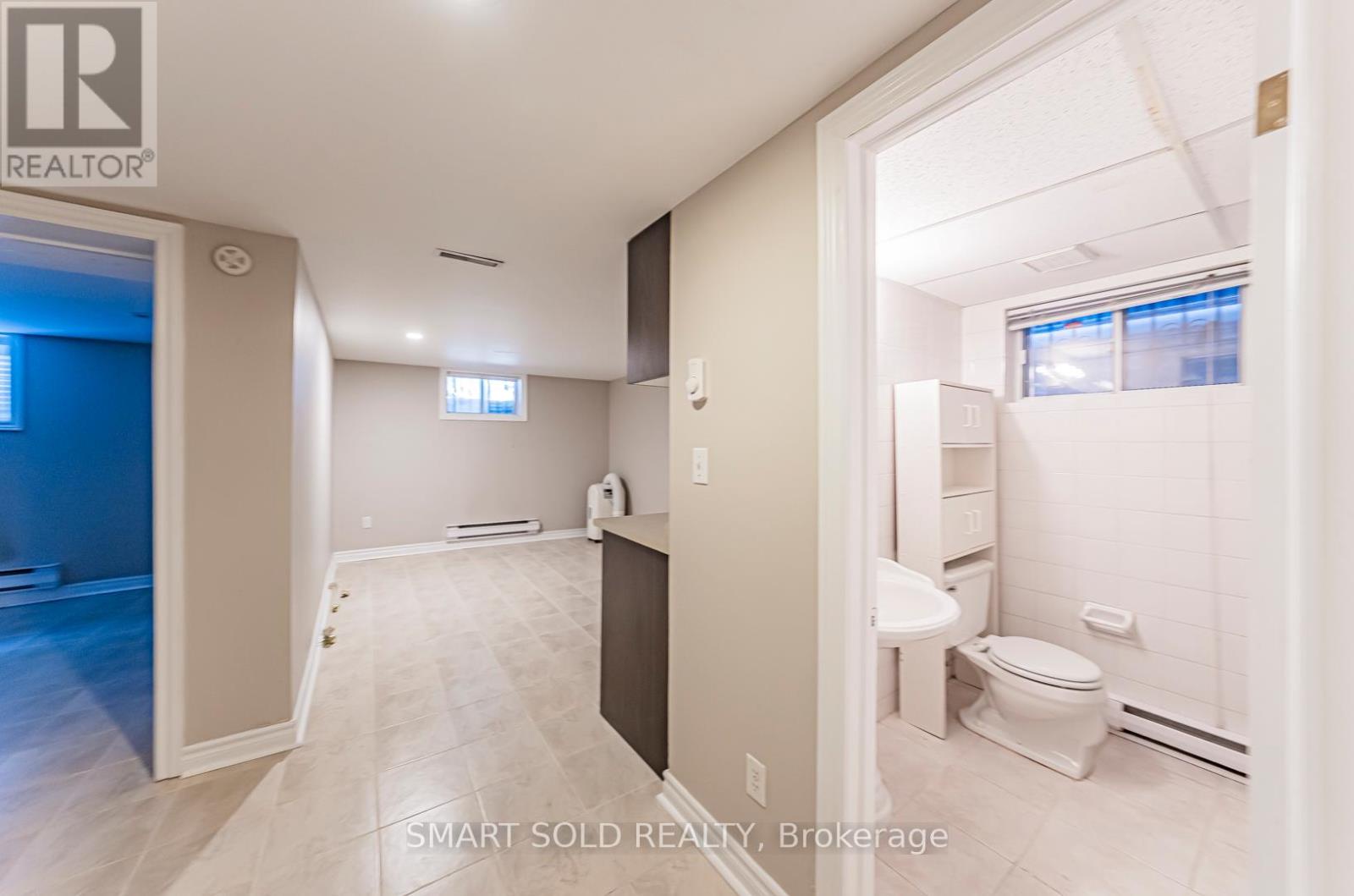 889 Avenue Road, Toronto (yonge-eglinton), Ontario