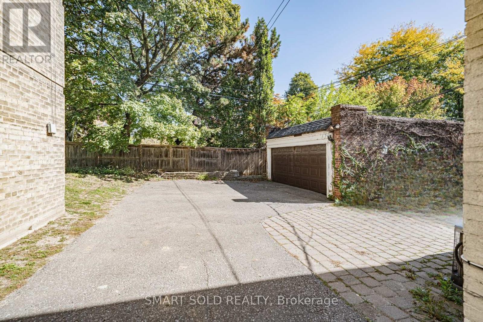 889 Avenue Road, Toronto (yonge-eglinton), Ontario