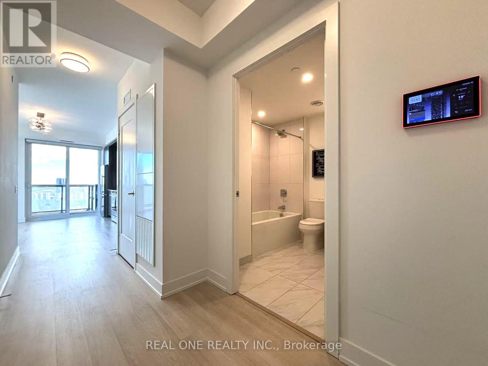 2704 - 30 Inn On The Park Drive, Toronto (banbury-don Mills), Ontario