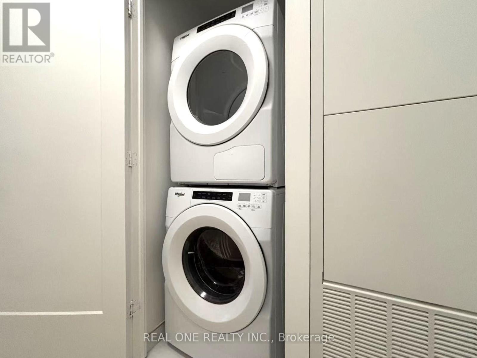 2704 - 30 Inn On The Park Drive, Toronto (banbury-don Mills), Ontario