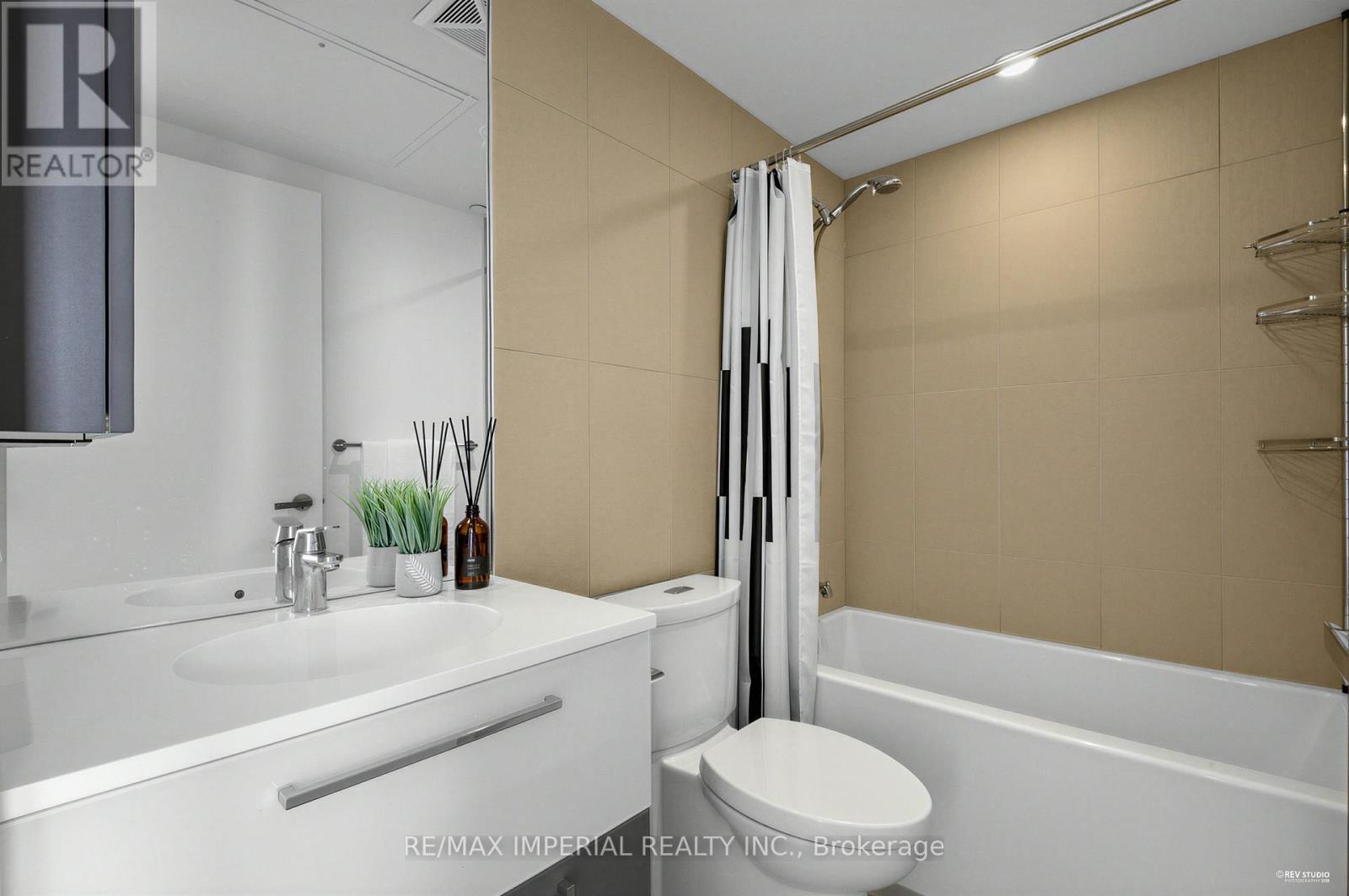 Ph03 - 15 Grenville Street, Toronto (bay Street Corridor), Ontario