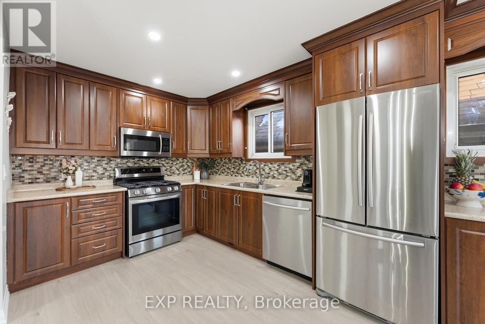 5 Hatherley Road, Toronto (caledonia-fairbank), Ontario