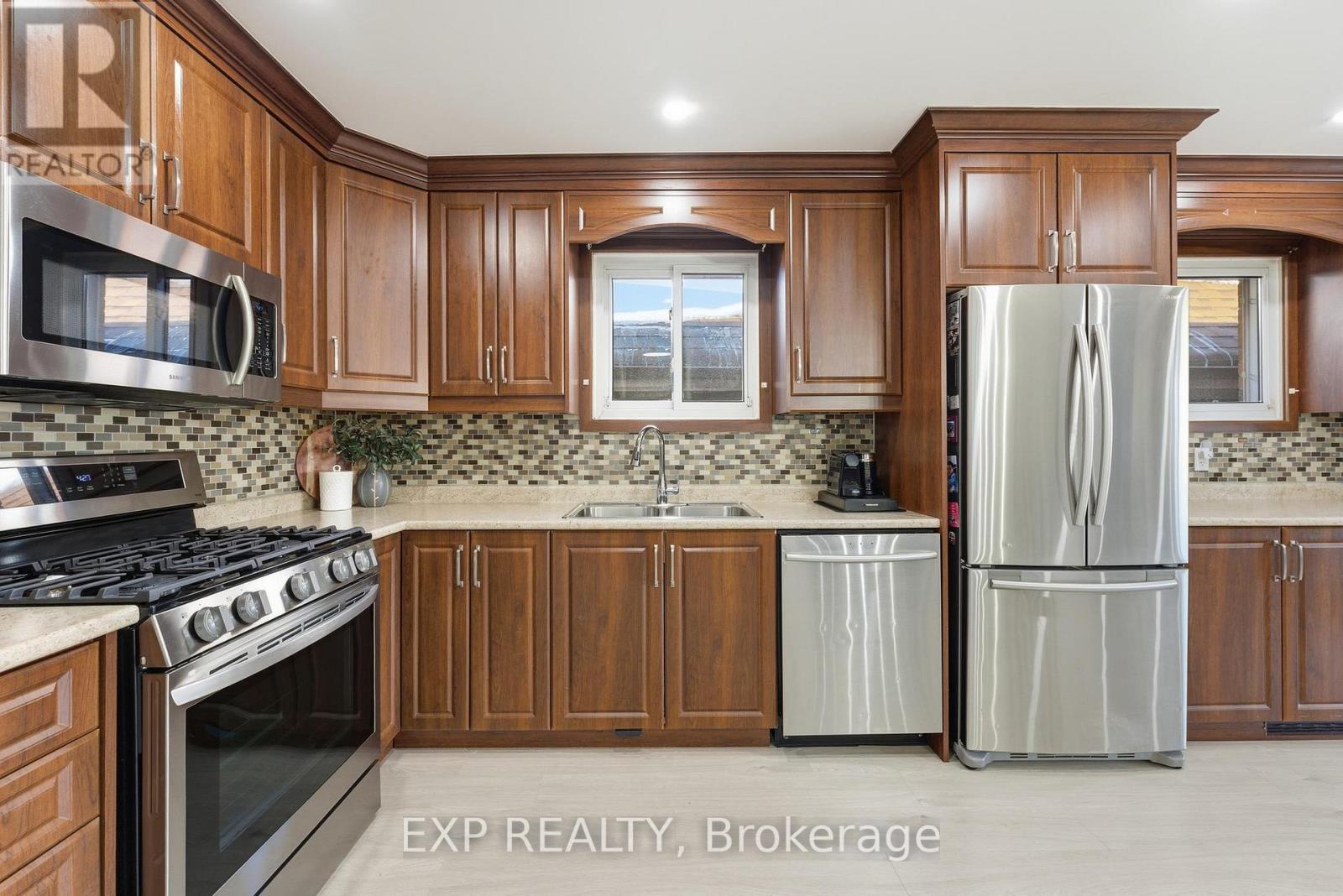 5 Hatherley Road, Toronto (caledonia-fairbank), Ontario