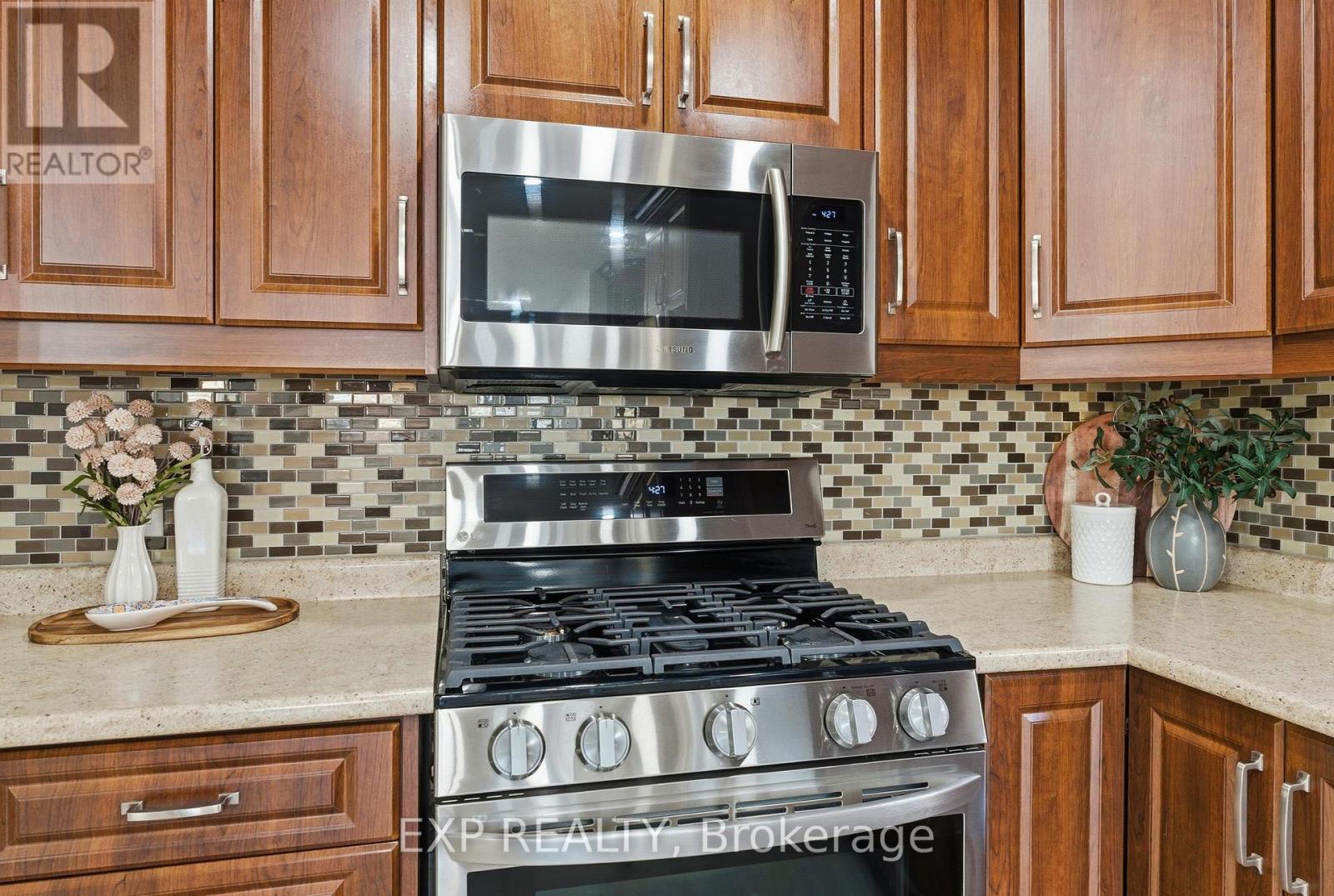 5 Hatherley Road, Toronto (caledonia-fairbank), Ontario