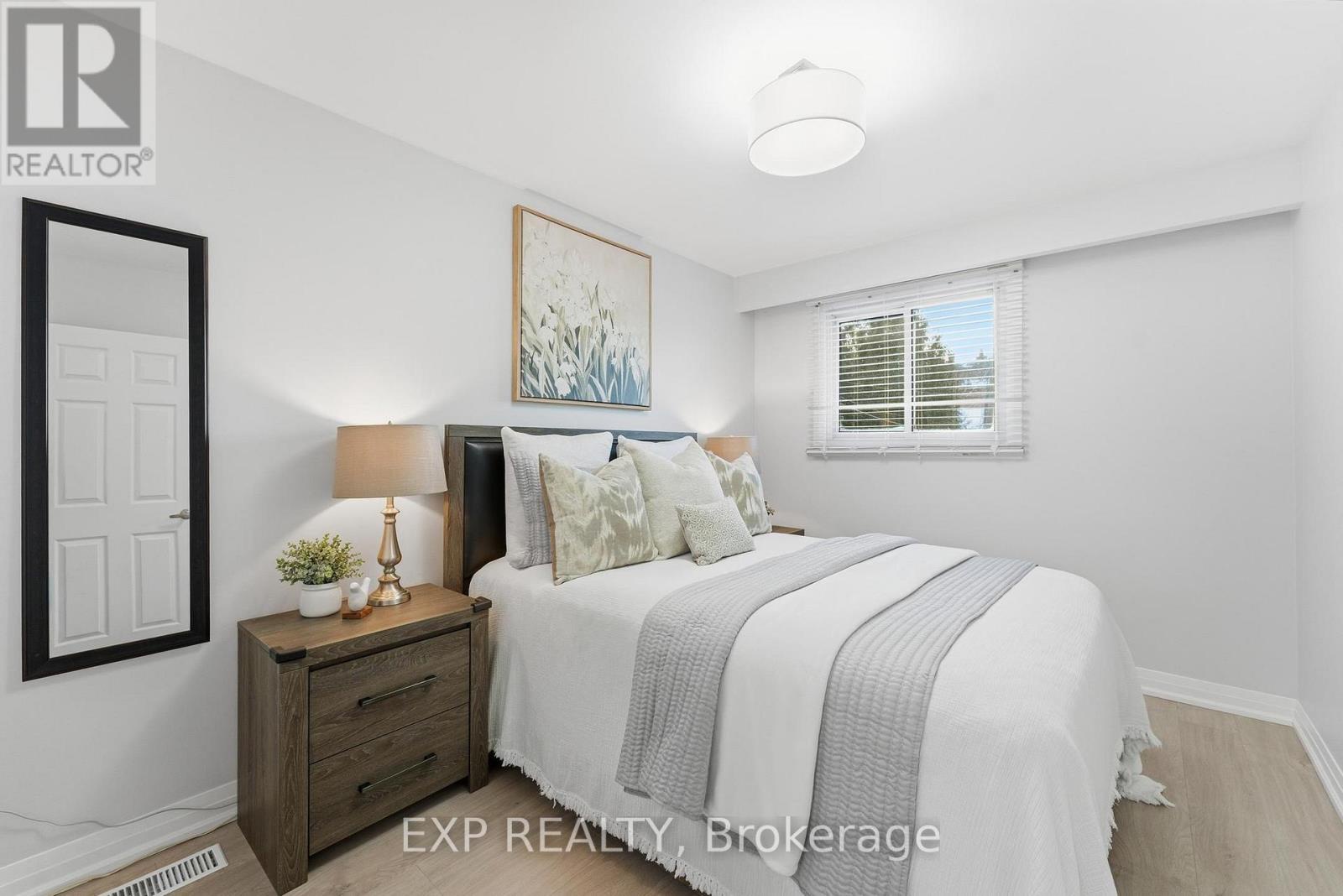 5 Hatherley Road, Toronto (caledonia-fairbank), Ontario