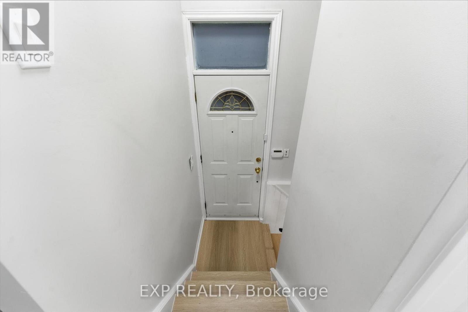 5 Hatherley Road, Toronto (caledonia-fairbank), Ontario