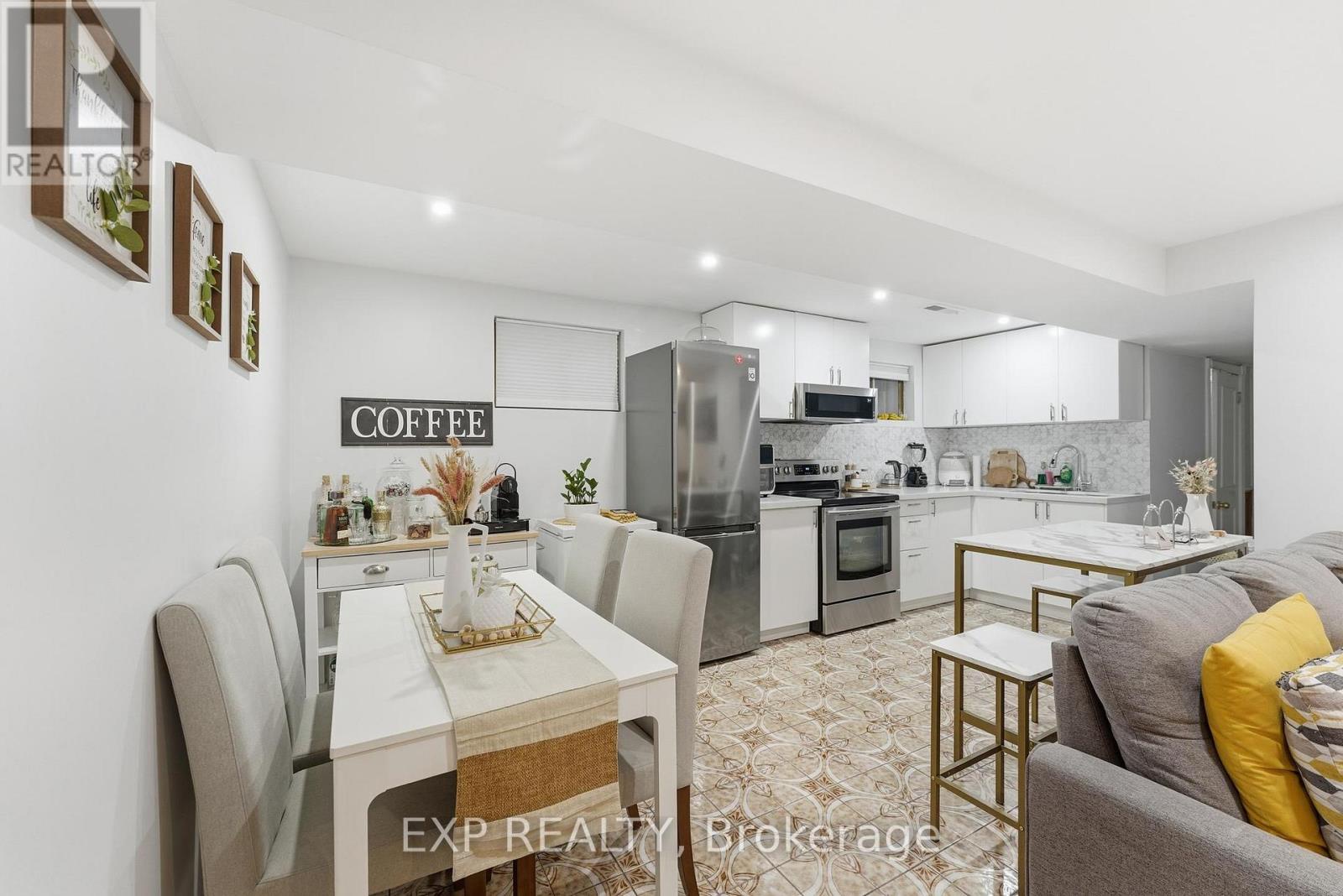 5 Hatherley Road, Toronto (caledonia-fairbank), Ontario