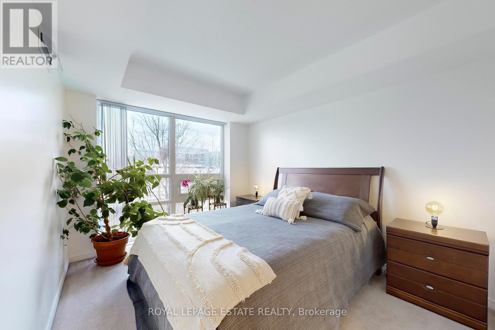 204 - 3 Michael Power Place, Toronto (islington-city Centre West), Ontario