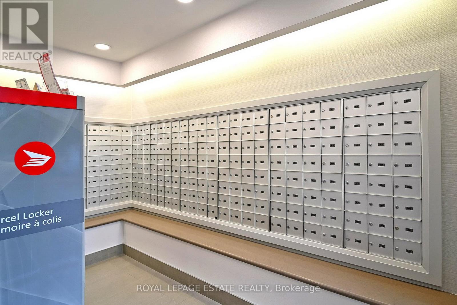 204 - 3 Michael Power Place, Toronto (islington-city Centre West), Ontario