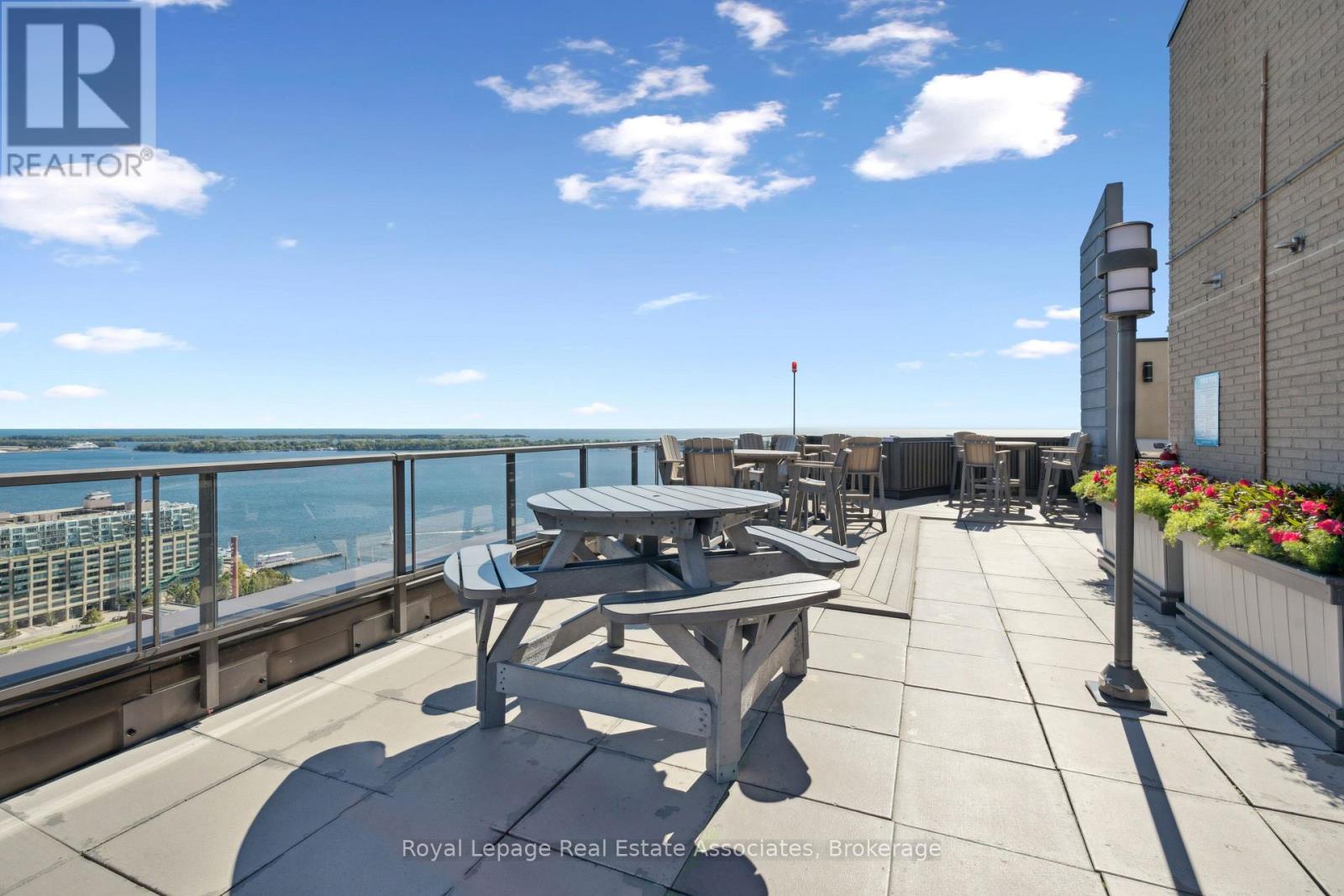 1004 - 260 Queens Quay W, Toronto (waterfront Communities), Ontario