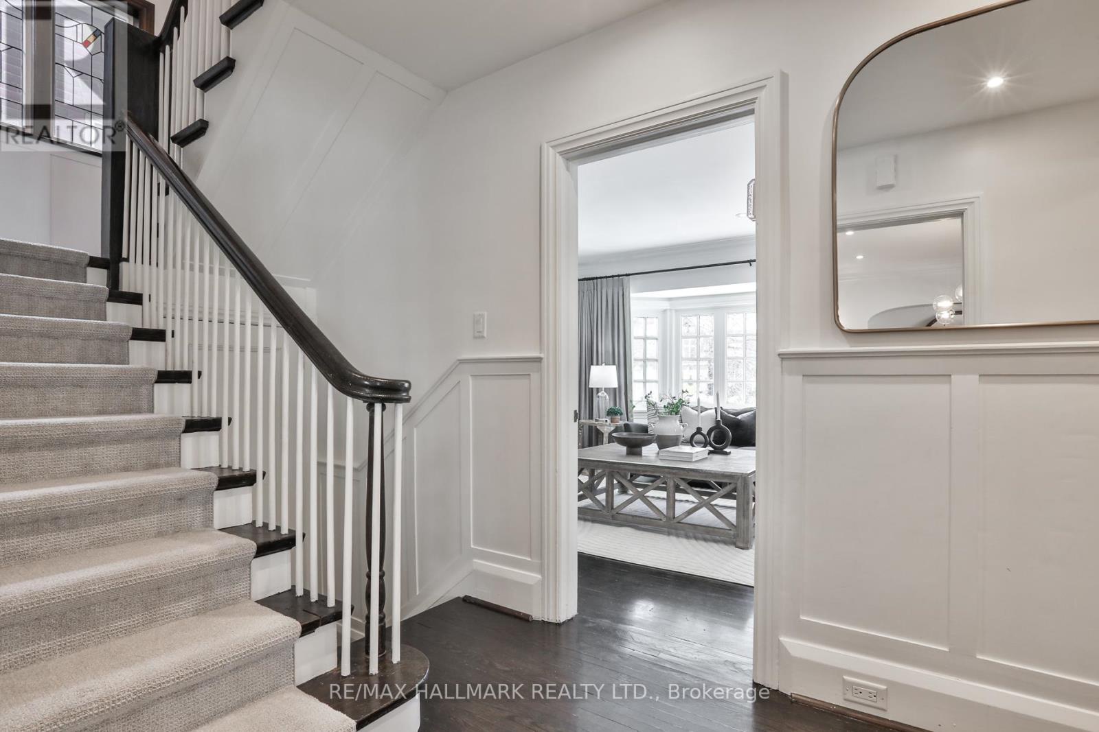 9 Glenarden Road, Toronto (forest Hill North), Ontario