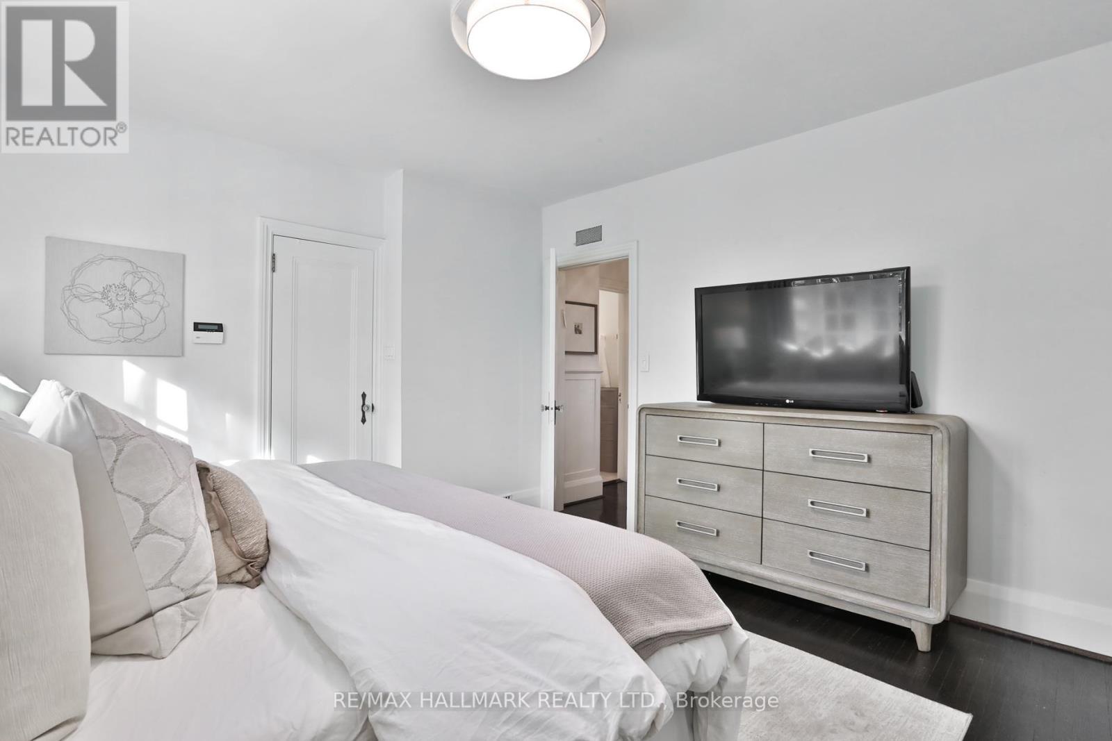 9 Glenarden Road, Toronto (forest Hill North), Ontario