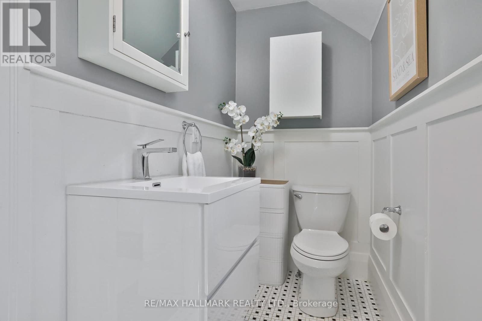 9 Glenarden Road, Toronto (forest Hill North), Ontario