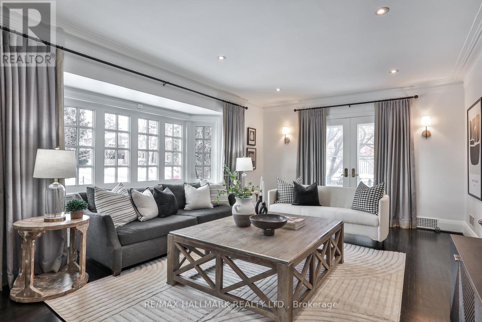 9 Glenarden Road, Toronto (forest Hill North), Ontario