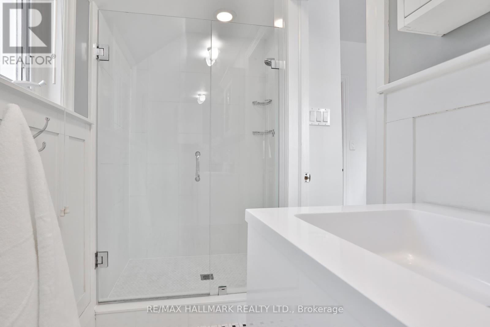 9 Glenarden Road, Toronto (forest Hill North), Ontario