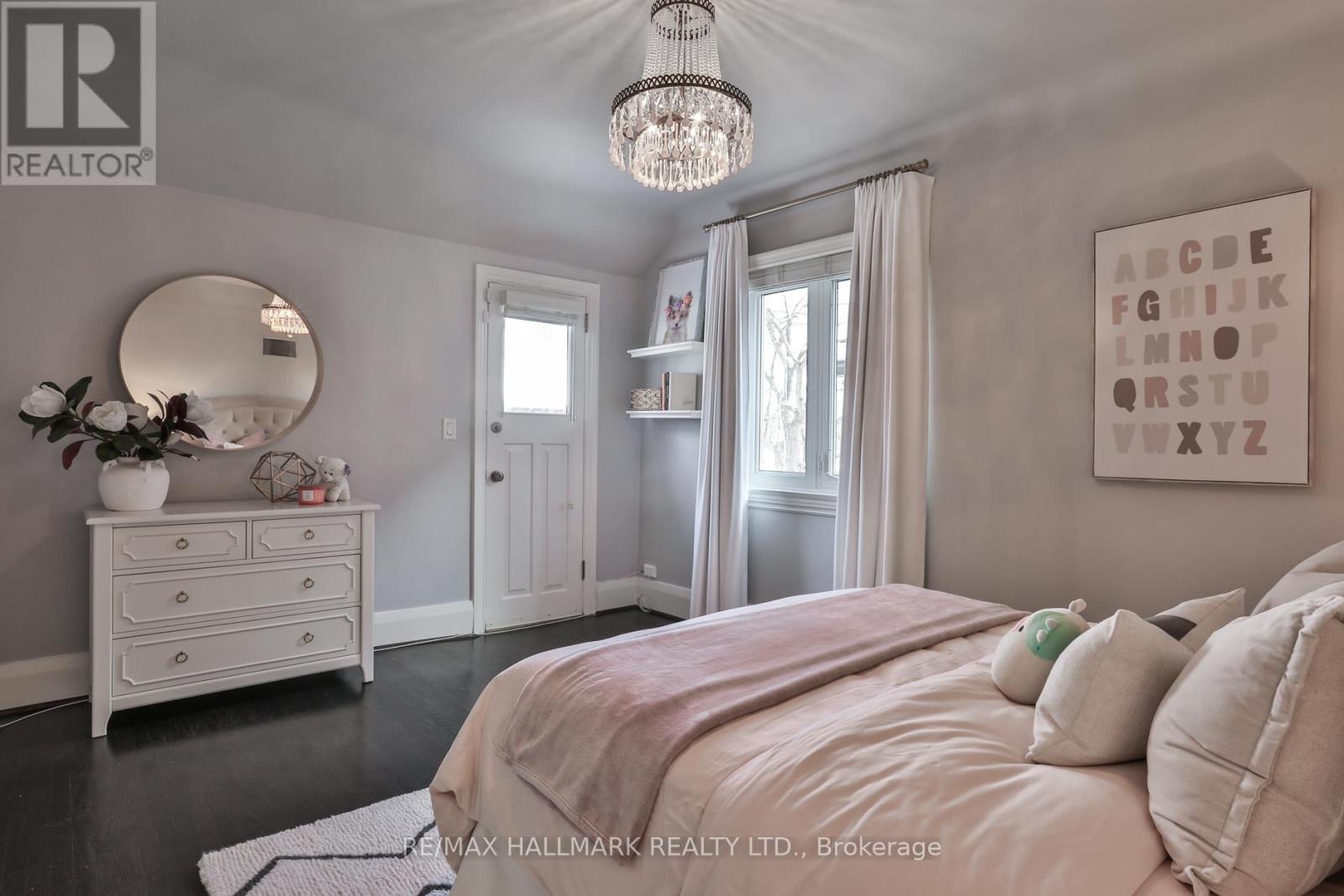 9 Glenarden Road, Toronto (forest Hill North), Ontario