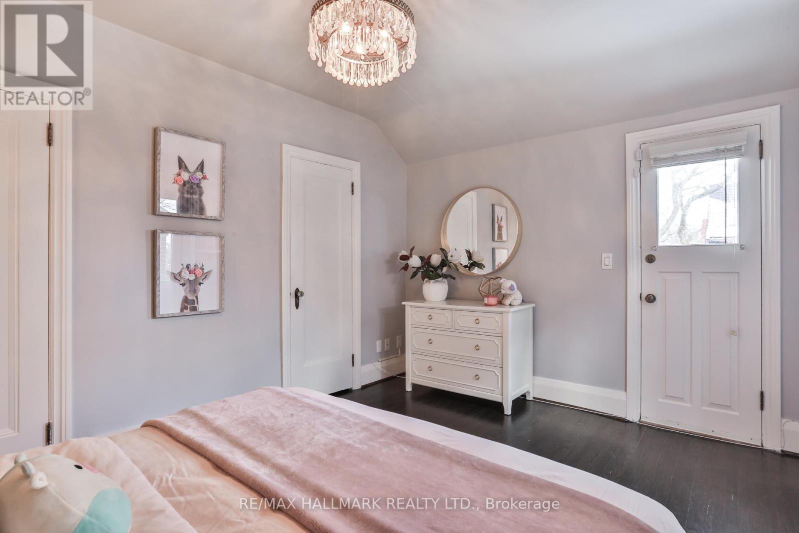 9 Glenarden Road, Toronto (forest Hill North), Ontario