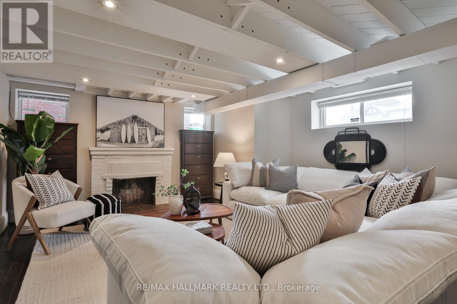 9 Glenarden Road, Toronto (forest Hill North), Ontario