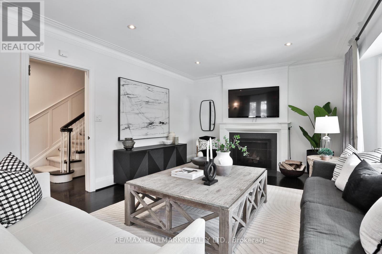 9 Glenarden Road, Toronto (forest Hill North), Ontario