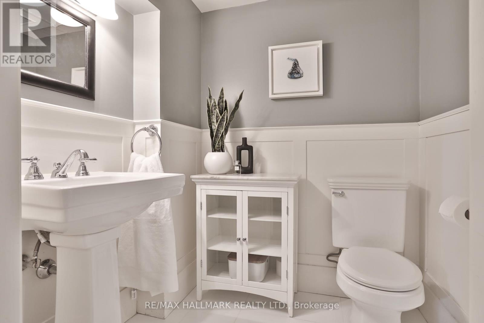 9 Glenarden Road, Toronto (forest Hill North), Ontario