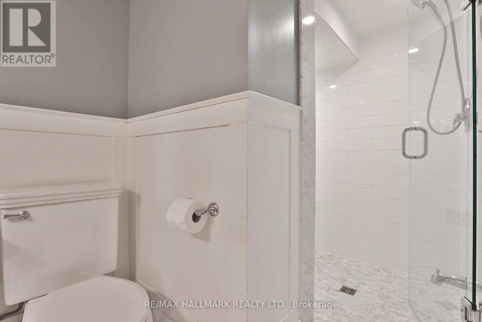 9 Glenarden Road, Toronto (forest Hill North), Ontario