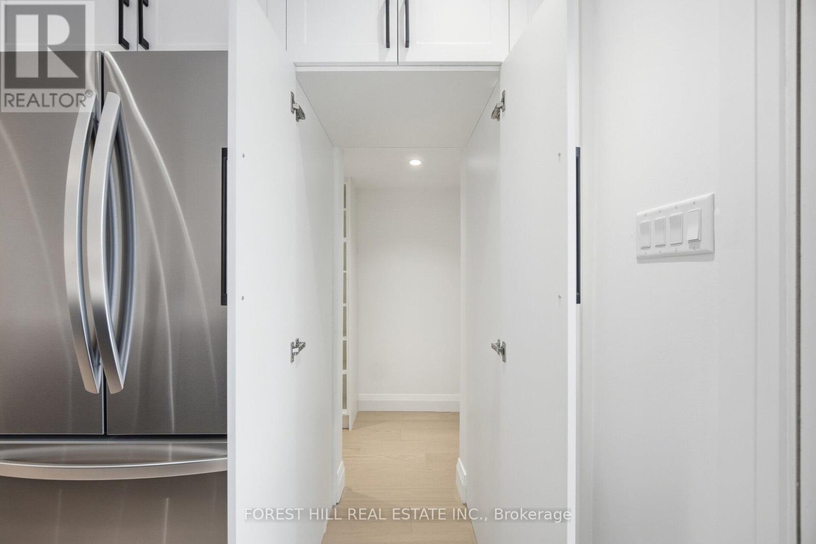 128 Duvernet Avenue, Toronto (east End-danforth), Ontario