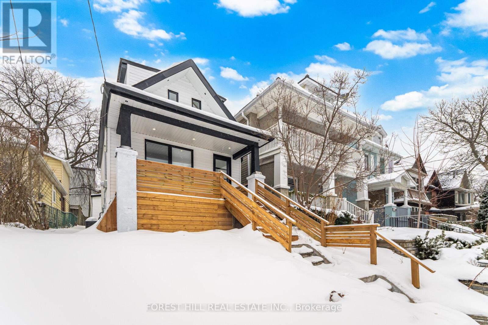 128 Duvernet Avenue, Toronto (east End-danforth), Ontario