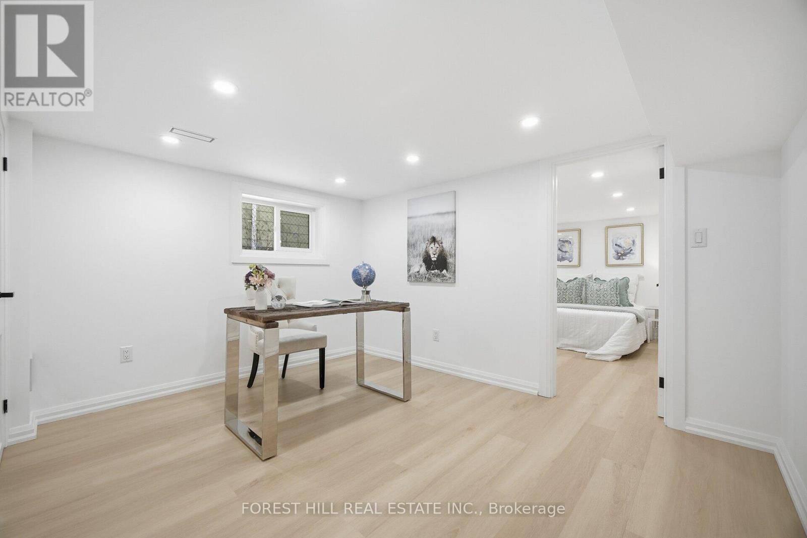 128 Duvernet Avenue, Toronto (east End-danforth), Ontario