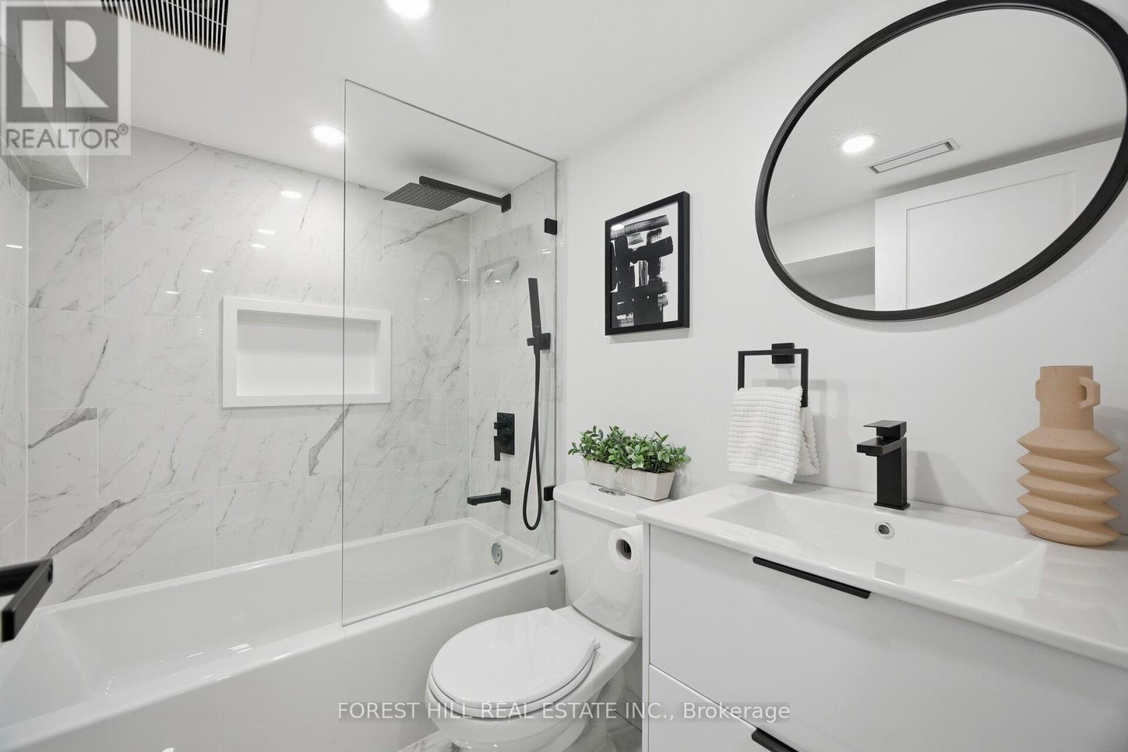 128 Duvernet Avenue, Toronto (east End-danforth), Ontario