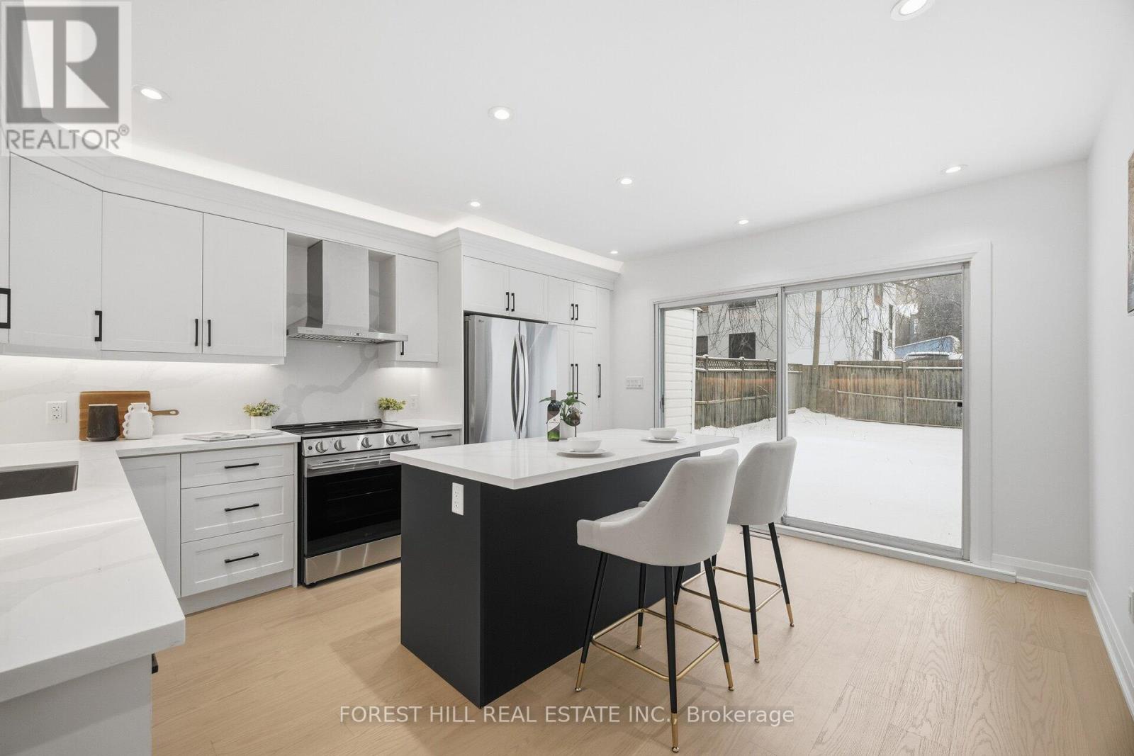 128 Duvernet Avenue, Toronto (east End-danforth), Ontario