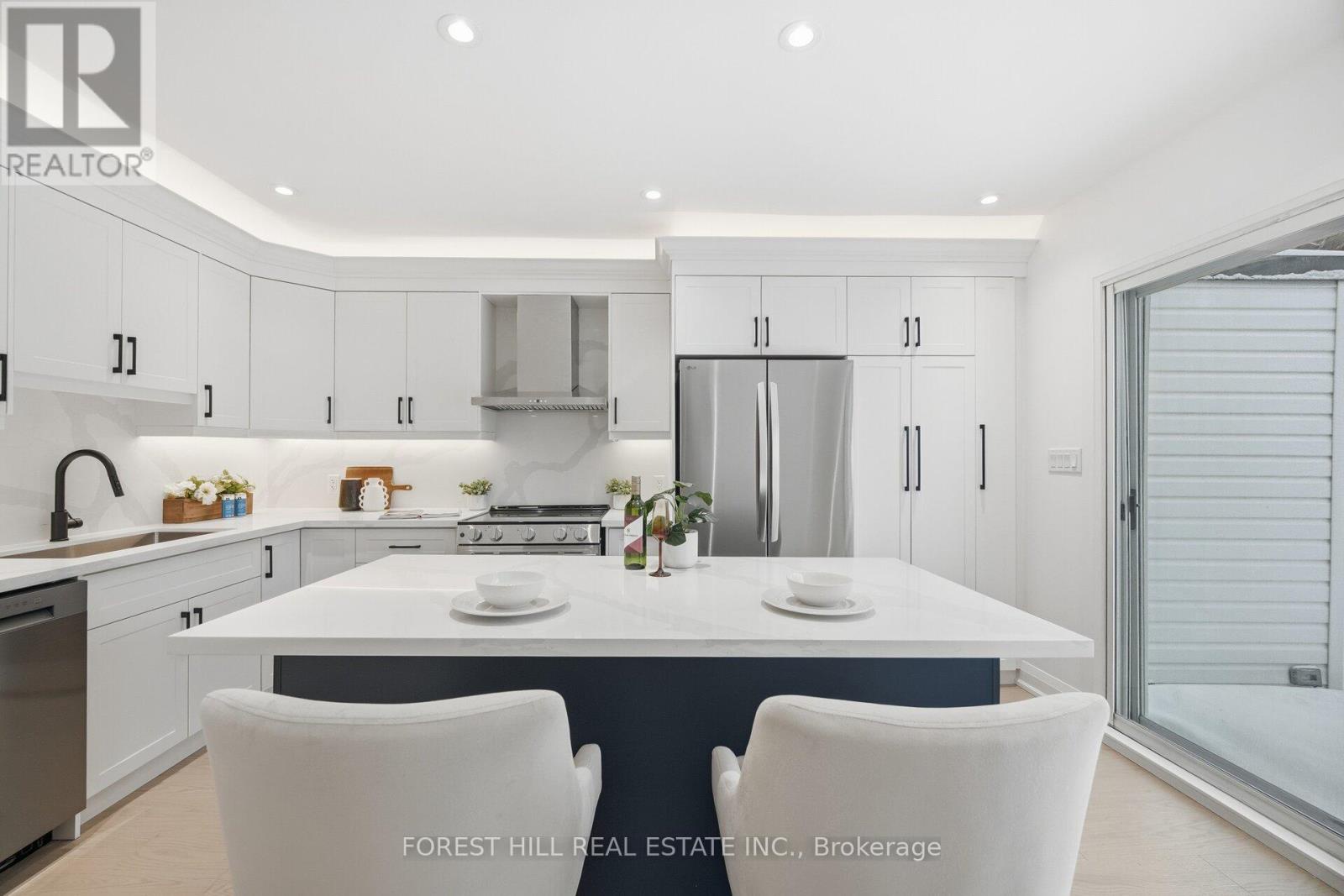 128 Duvernet Avenue, Toronto (east End-danforth), Ontario