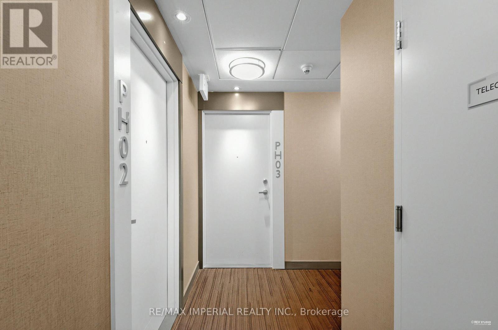 Ph03 - 15 Grenville Street, Toronto (bay Street Corridor), Ontario