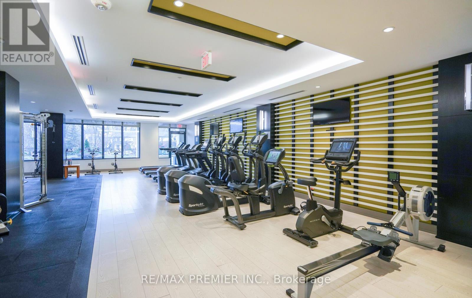 303 - 2 Old Mill Drive, Toronto (high Park-swansea), Ontario