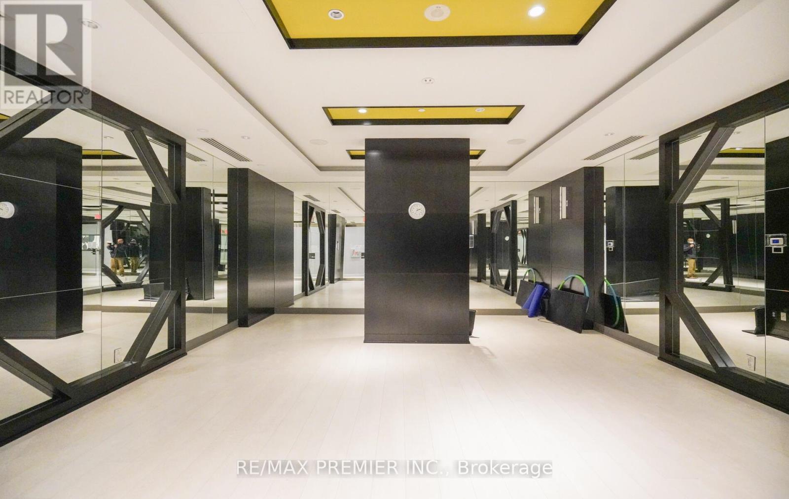 303 - 2 Old Mill Drive, Toronto (high Park-swansea), Ontario