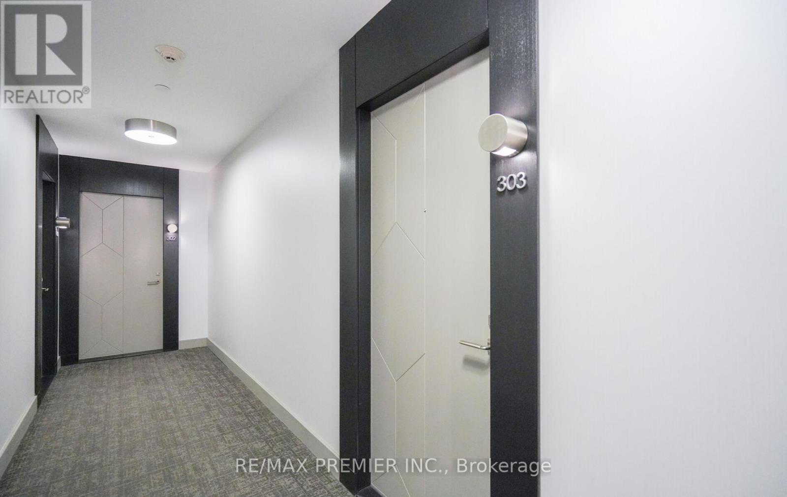 303 - 2 Old Mill Drive, Toronto (high Park-swansea), Ontario