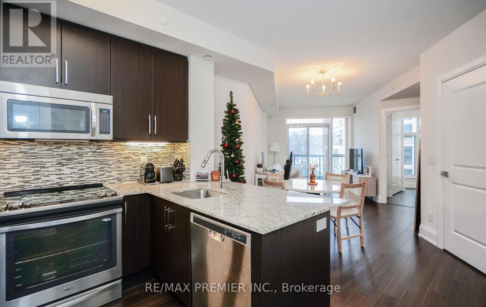 303 - 2 Old Mill Drive, Toronto (high Park-swansea), Ontario