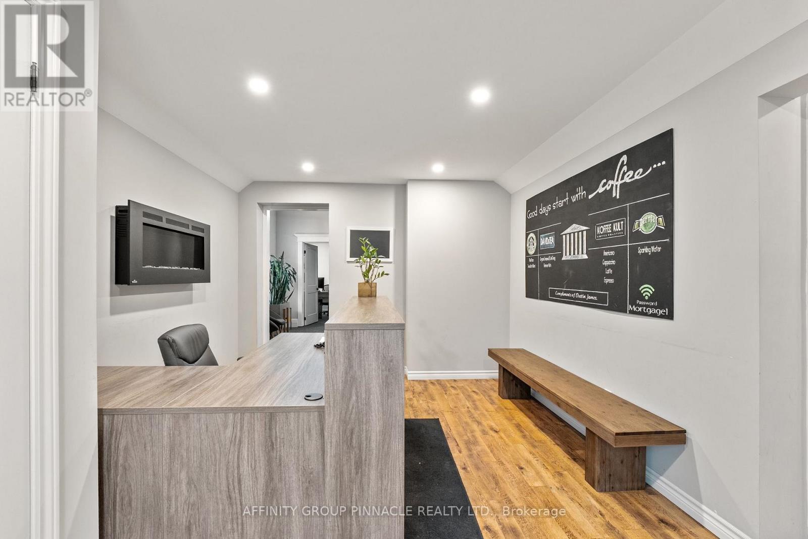 255 Kent Street W, Kawartha Lakes (lindsay), Ontario